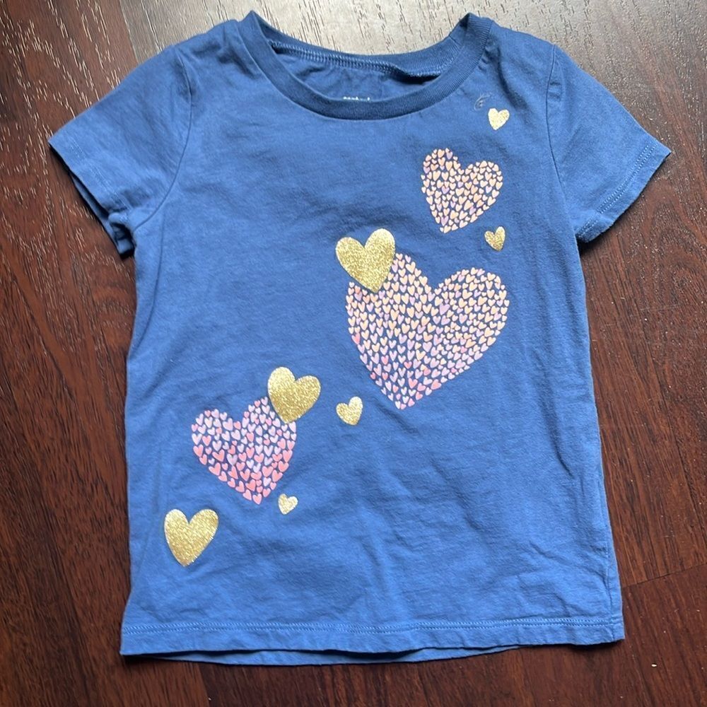 Cute heart tee